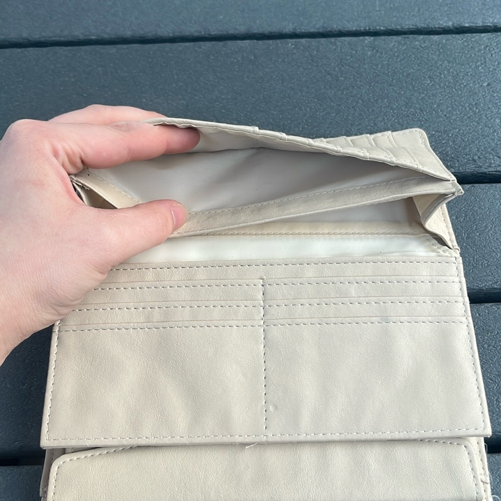 ‘Safe Keeper’ Pink&White Plaid Wallet;Tan Interior; 4x7.5in; Snap&Zip closure - Picture 9 of 14